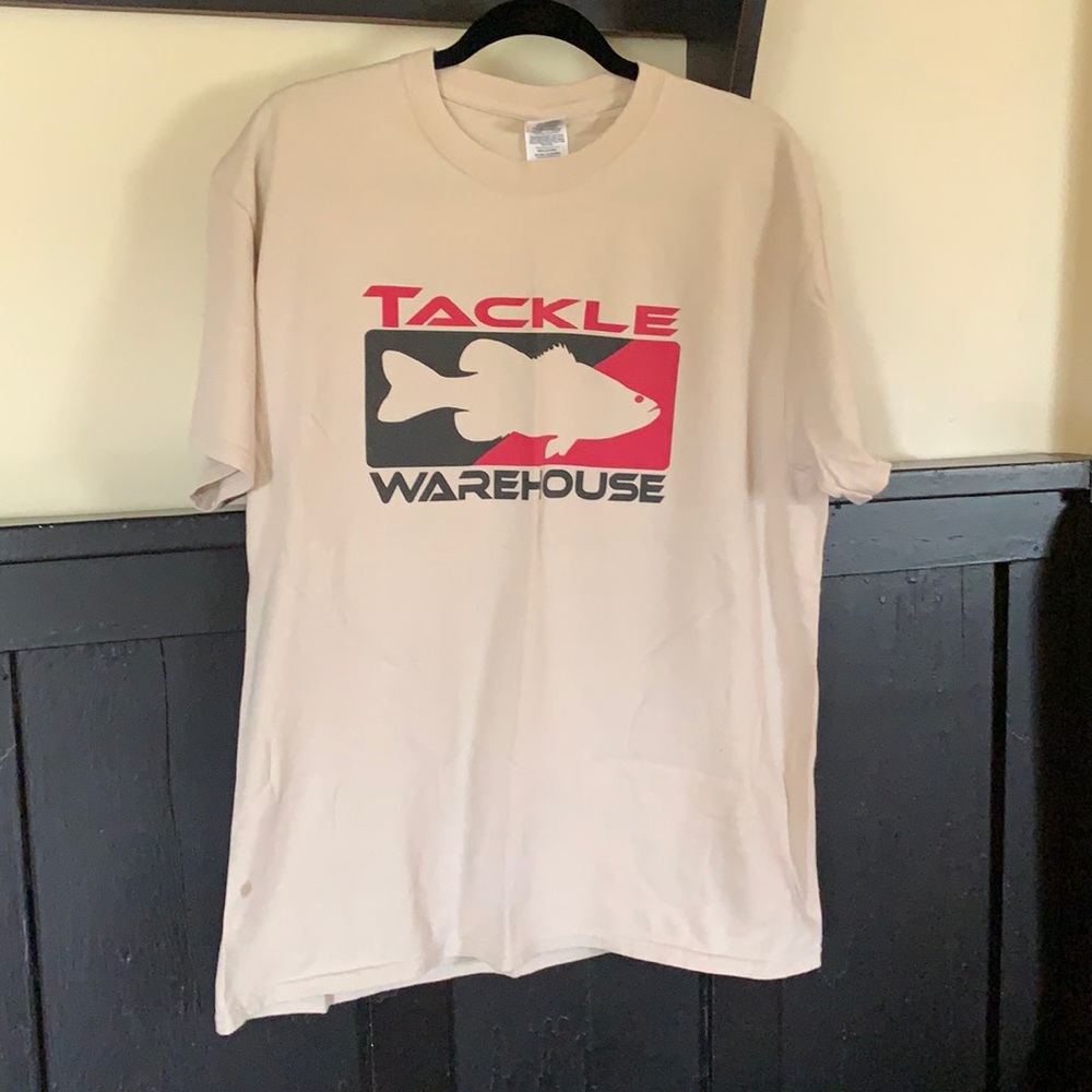 Tackle warehouse L tan short sleeve T-shirt Gildan